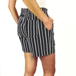 NWT Jachs Girlfriend Shorts Medium Paperbag Waist Black and White Striped